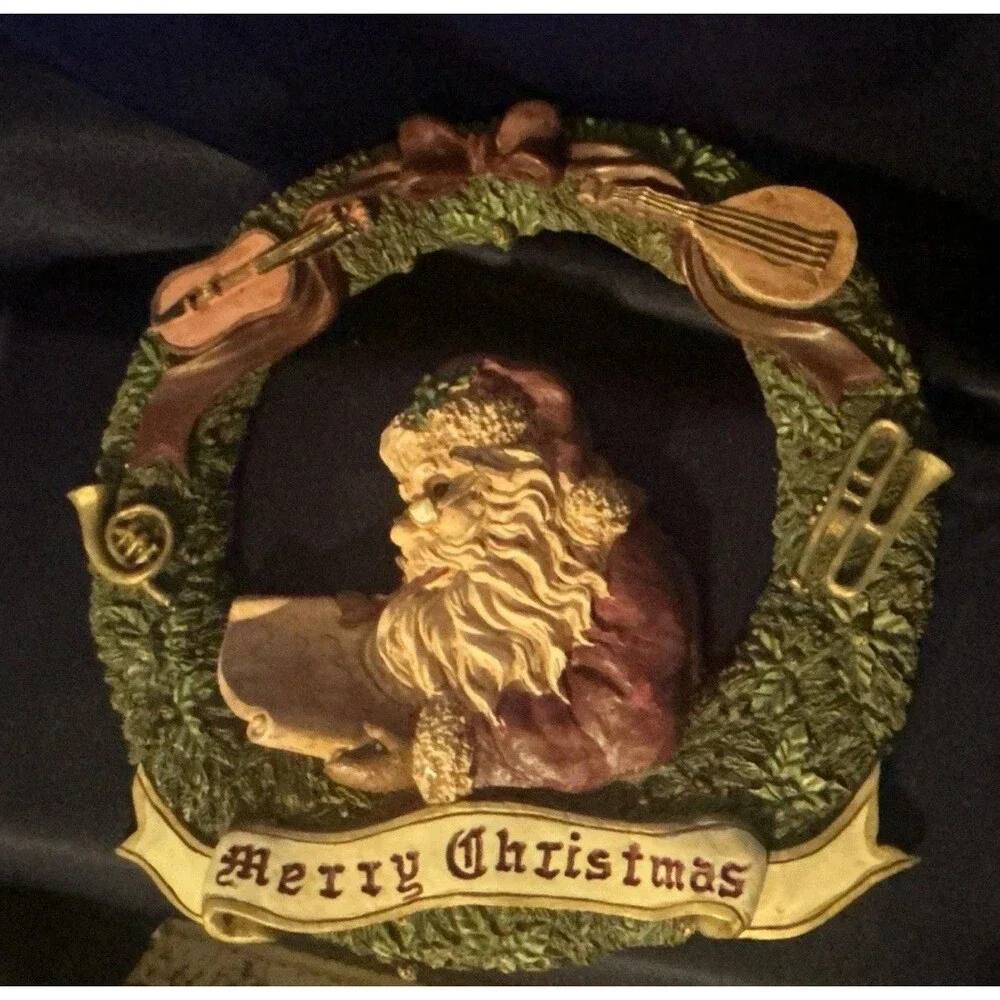 Windsor Collection Musical theme Santa vintage Wreath Door Decoration- open bx